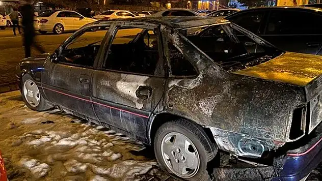 Kayseri'de otomobilde çakmak gazı tüpü patladı: 2 yaralı
