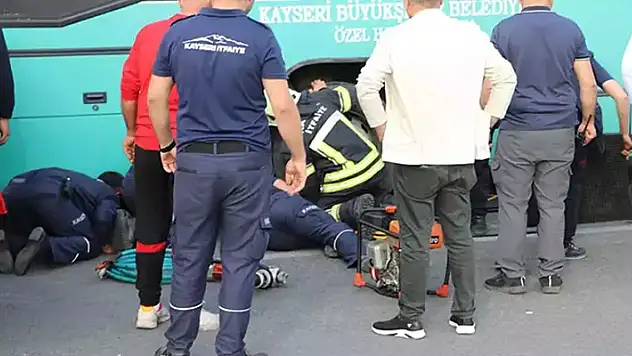 Kayseri'de özel halk otobüsü faciası! Anne öldü, oğlu yaralandı
