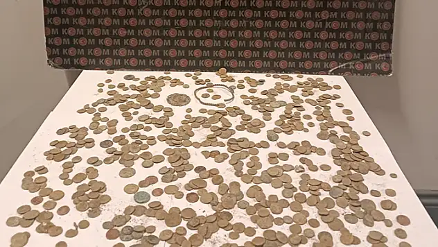 Kayseri'de tarihi eser operasyonunda 773 sikke ele geçirildi
