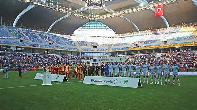 Kayseri'de tribündeki olaya soruşturma!