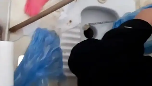 Kayseri'de uyuşturucu operasyonu:  Tuvalet taşının gider borusunda uyuşturucu çıktı
