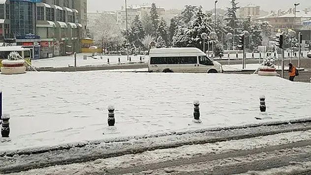 Kayseri'de yarın okullar tatil mi? 6 Aralık Kayseri kar tatili var mı? Kayseri Valiliği…