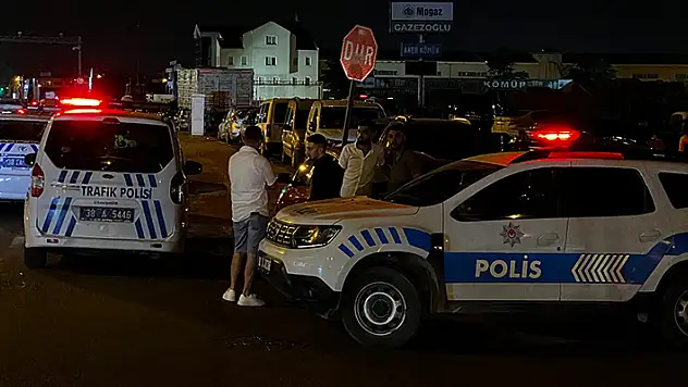 Kayseri'de yayalara çarpan otomobilin sürücüsü kaçtı: 2 yaralı
