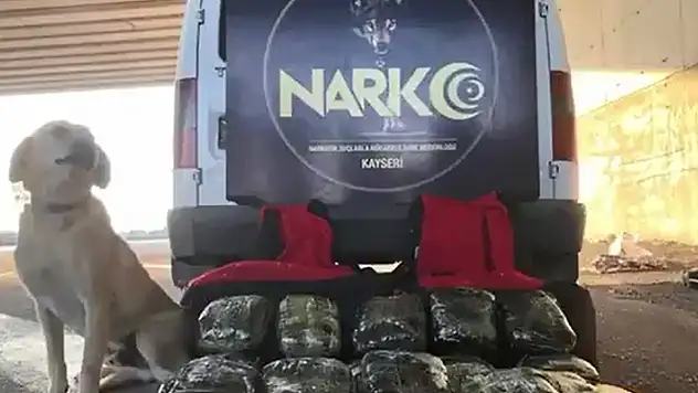 Kayseri'de 10,7 kilo uyuşturucu ele geçirildi
