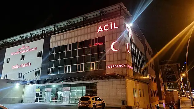 Kayseri'de 30 öğrenci gıda zehirlenmesi şüphesiyle hastanelik oldu
