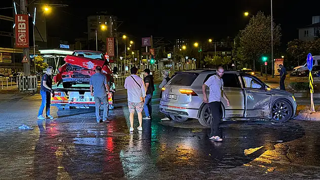 Kayseri'de cip ile otomobil çarpıştı: 4 yaralı
