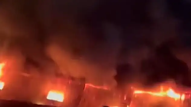 Kayseri'de mobilya atölyesi yandı