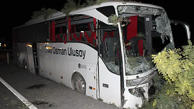 Kayseri'de yolcu otobüsü kaza yaptı: Ölü ve yaralılar var