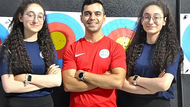 Kayserili ikiz okçular, milli takım hedefiyle çalışıyor
