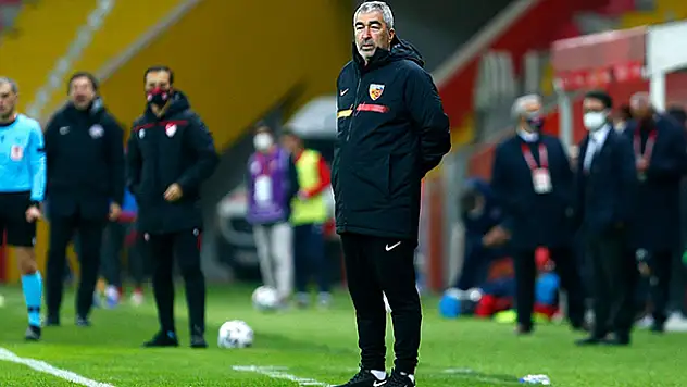 Kayserispor teknik direktör Samet Aybaba ile yollarını ayırdı