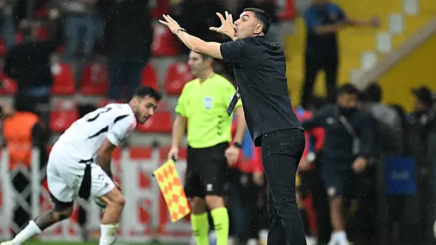 Kayserispor Teknik Direktörü Burak Yılmaz, görevinden istifa etti
