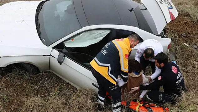 Kaza sonrası ilginç olay! 'Çok soru soruyorsunuz' diyerek ambulanstan indi
