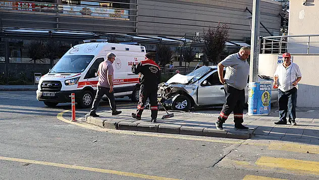Kaza yapan alkollü sürücüden ilginç tepki 'Anam babam beni böyle görmesin'