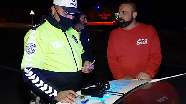 Kaza yapan ehliyetsiz sürücü polise 'Çok mu içmişim?' diye sordu