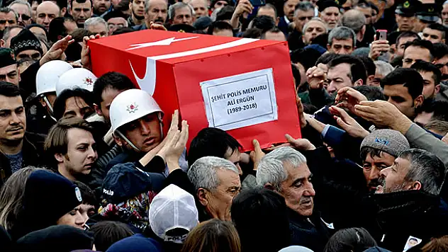 Kazada şehit olan Konyalı polis son yolculuğuna uğurlandı