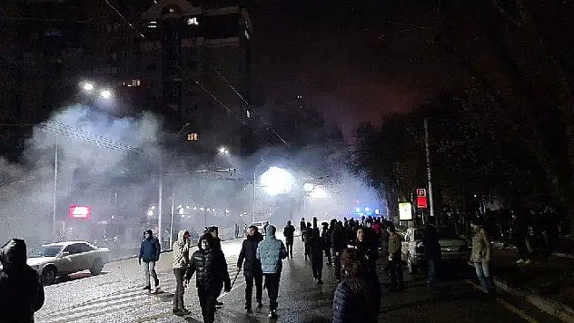 Kazakistan'da hükümet, LPG fiyatlarına yapılan zamma karşı yapılan protestolar nedeniyle istifa etti
