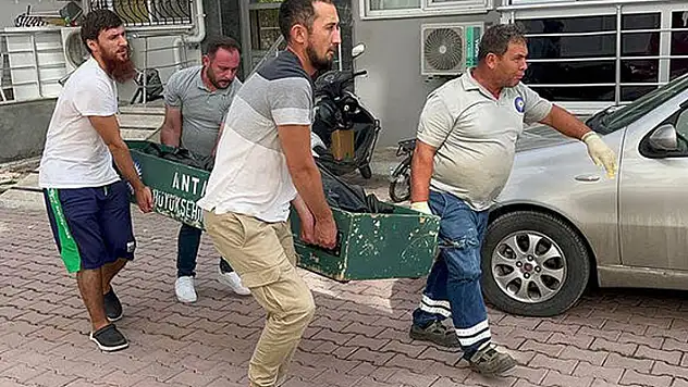 Kazakistanlı 9 aylık hamile kadın, Antalya'daki evinde ölü bulundu
