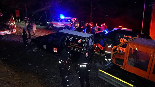 Kazdağları'nda 17 asker ve 4 belediye personeli mahsur kaldı
