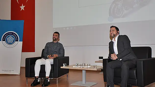 Kenan Sofuoğlu, Konya'da öğrencilerle buluştu