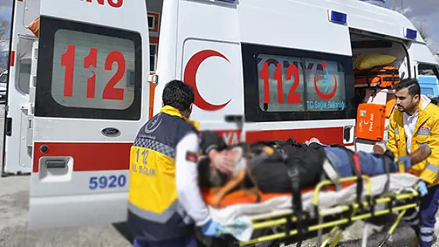 Kendi acısını unutup yaralı sürücüyü sordu
