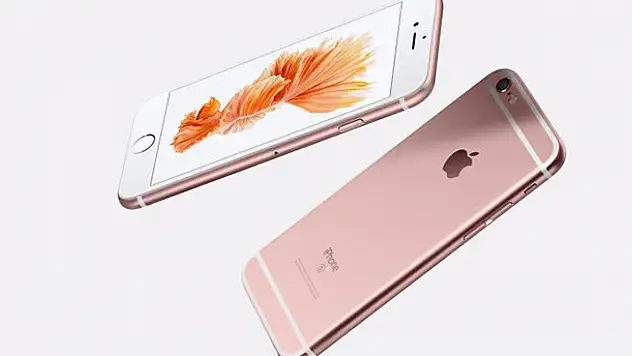 Kendi iPhonu'nu yaptı!