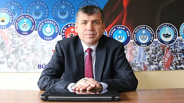 Kendileri çalıpkendileri oynuyor!