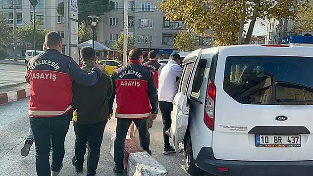 Kendilerini polis ve MİT görevlisi olarak tanıttıkları çifti, 12 milyon TL dolandırdılar

