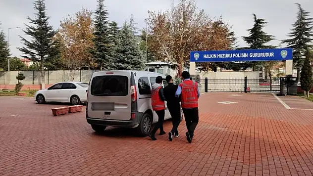 Kendisini banka görevlisi olarak tanıtıp vatandaşı 100 bin TL dolandırmıştı, tutuklandı
