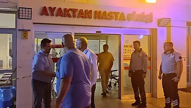 Keşan Kaymakamı Yılmaz ve 10 kişi, yedikleri yemekten zehirlendi
