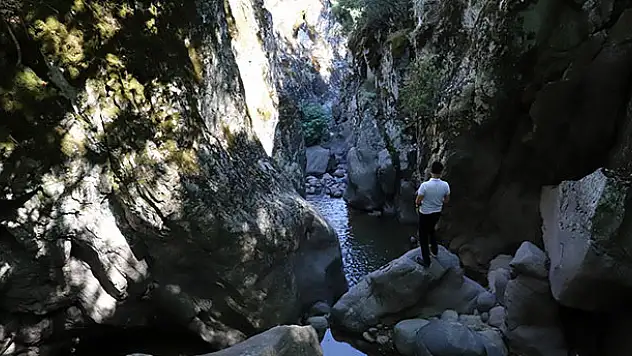 Keşfedilmeyi bekleyen kanyon görüntülendi