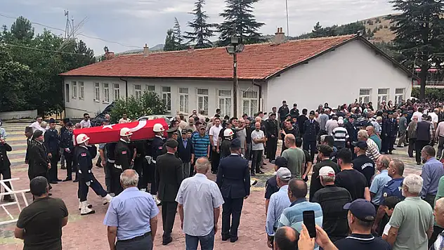 Kıbrıs gazisi Hüyük'te törenle son yolculuğuna uğurlandı