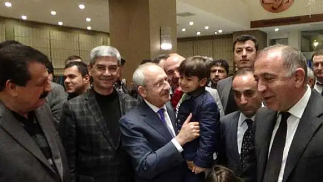 Kılıçdaroğlu, araçta kilitli kaldı