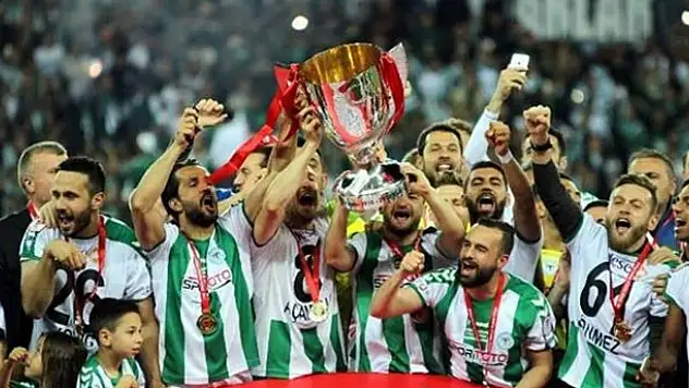 Kılıçdaroğlu'ndan Atiker Konyaspor Başkanı Şan'a tebrik telefonu