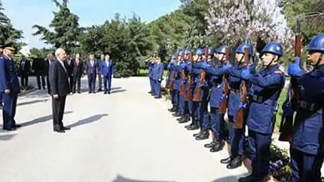 Kılıçdaroğlu'nun askeri üs ziyaretine inceleme