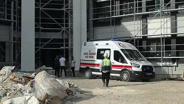 Kilis'te inşaattan düşen işçi öldü
