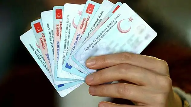 Kimlik kartlarında yeni dönem! İçişleri Bakanı Süleyman Soylu duyurdu: İşin yüzde 80'ini bitirdik