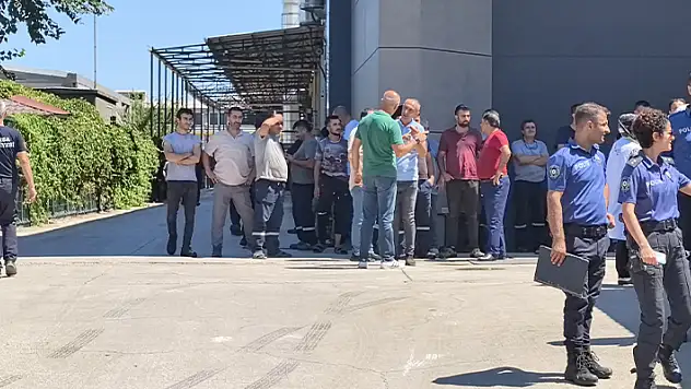 Kimyasal sızıntı 11 işçiyi hastanelik etti
