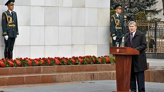 Kırgızistan'da '2010 Devrimi'nin kurbanları anıldı
