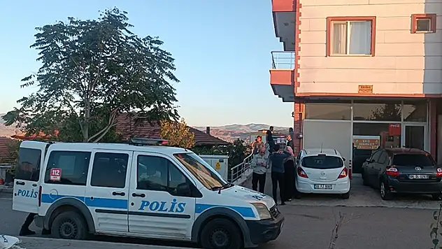 Kırıkkale'de nişanlısını tabancayla ağır yaralayıp, intihar etti
