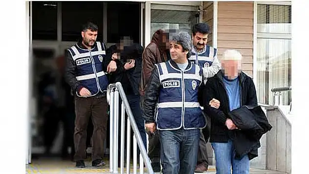 Kırıkkale'de otomobil hırsızlığı iddiasıyla 3 kişi tutuklandı