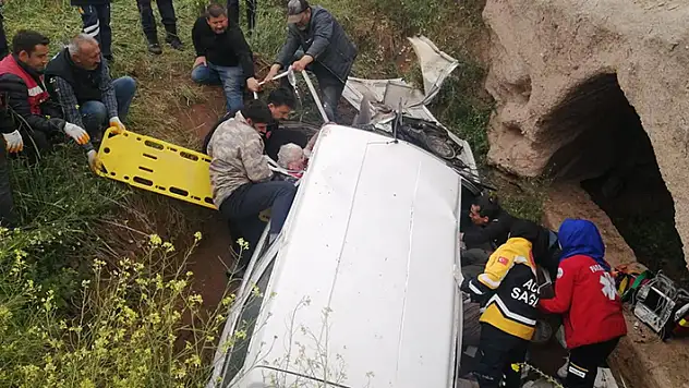 Kırıkkale'de otomobil menfeze düştü: 1 ölü, 3 yaralı
