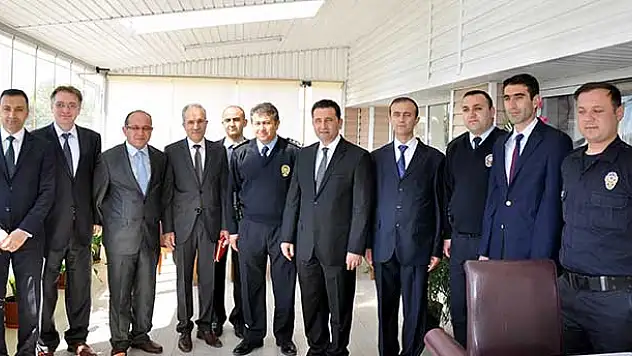 Kırıkkale Emniyet Müdürü Onar'dan çalışanlara hediye
