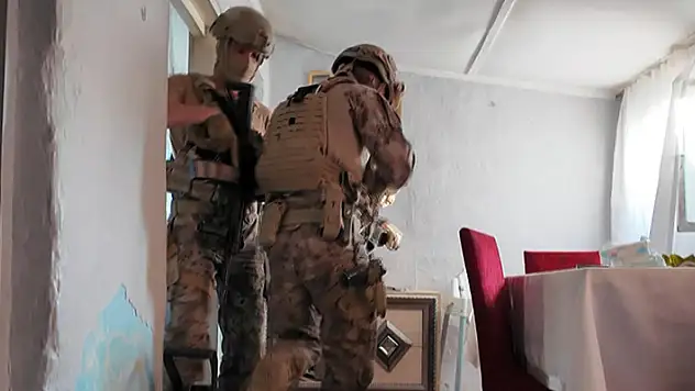 Kırklareli'de uyuşturucu operasyonunda 14 gözaltı
