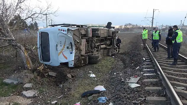 Kırklareli'nde trenle işçi servisi çarpıştı: 27 yaralı
