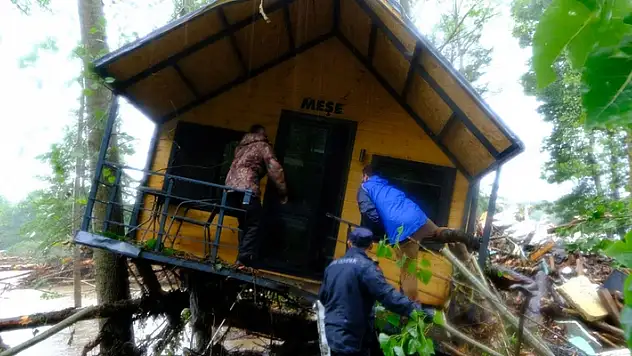 Kırklareli'ni sağanak sonrası sel vurdu! 2 kişinin cansız bedenine ulaşıldı 