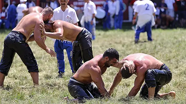 Kırkpınar'da 442 bin 300 lira para ödülü dağıtılacak