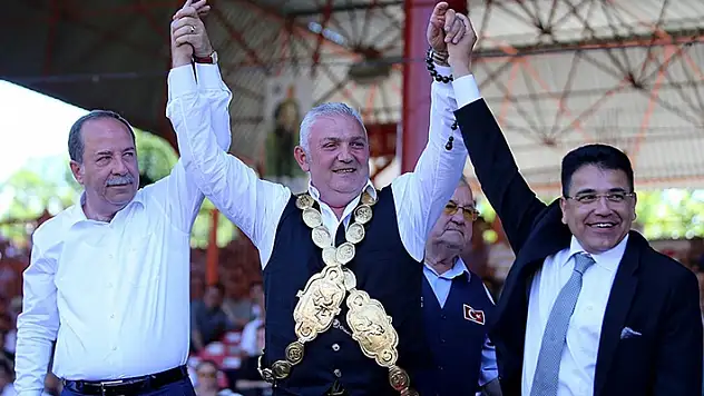 Kırkpınar'ın güreş ağalığını mevcut ağa Seyfettin Selim kazandı
