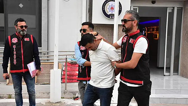 Kırmızı bülten ile aranan cinayet zanlısı Sırbistan'da yakalandı Türkiye'de tutuklandı

