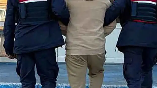Kırmızı bültenle aranan 18, ulusal seviyede aranan 27 suçlu Türkiye'ye getirildi