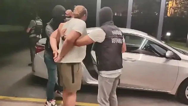 Kırmızı bültenle aranan 3 suçlu Türkiye'de yakalandı 